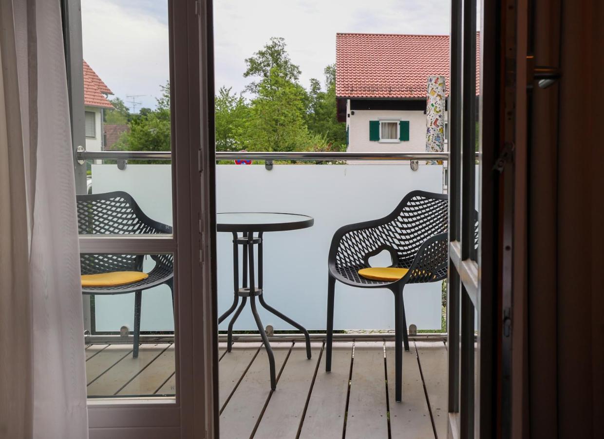 Sopherl Am See - Fruehstueck Auf Der Seeterrasse, Sehr Ruhig Und Wunderschoen Am See, 3 Minuten Nach Oberpfaffenhofen, Viele Radtouren, Restaurants & Cafes In Der Umgebung เวสลิง ภายนอก รูปภาพ